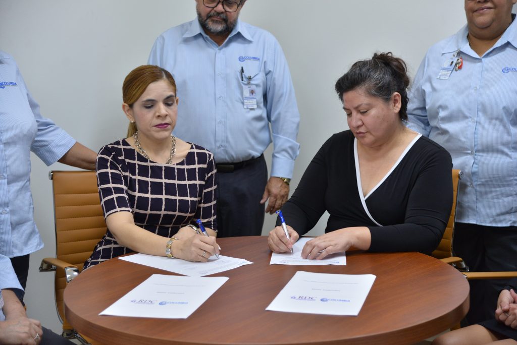 Columbia Central University anunció su nueva alianza con la agencia de reclutamiento “RDC Recruiting”, para ofrecer los cursos de repaso del Certified Nurse Aide (CNA), una certificación de teoría y práctica que certifica a profesionales de la salud como “Nurse Aide” o asistente de enfermería para trabajar en Carolina del Norte y a través de un endoso podría ser aceptado para trabajar en cualquier otro Estado de los Estados Unidos. 